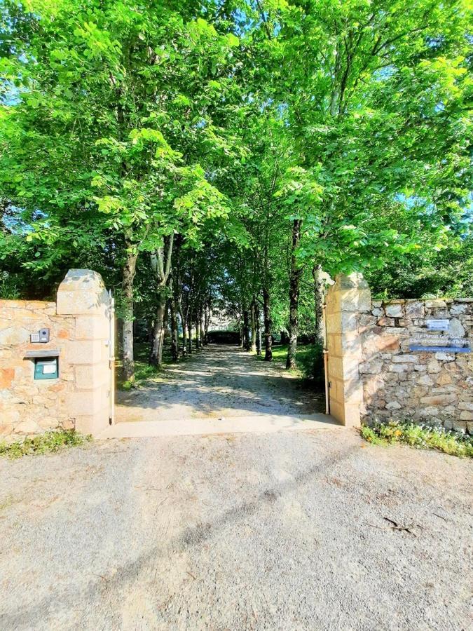 Bed and Breakfast Domaine Du Plessis Grimaud Saint-Viaud Exterior foto