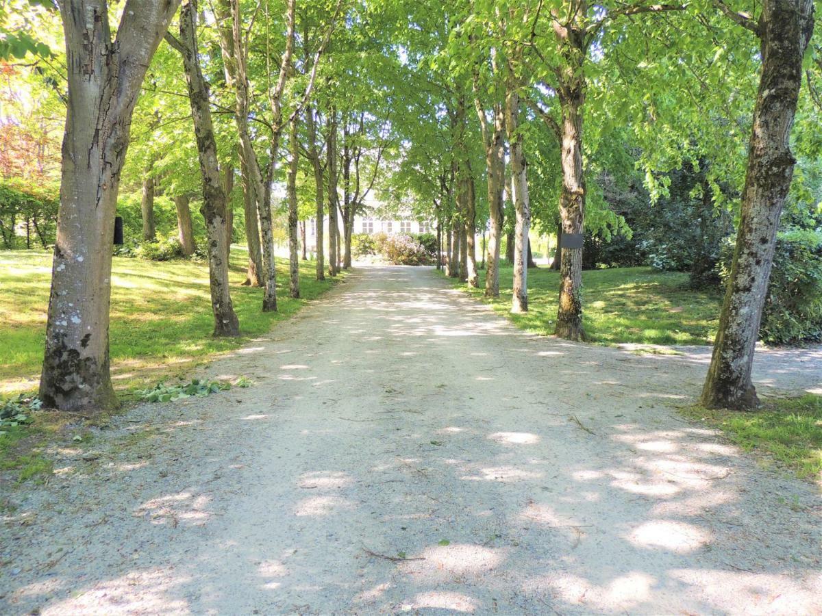 Bed and Breakfast Domaine Du Plessis Grimaud Saint-Viaud Exterior foto