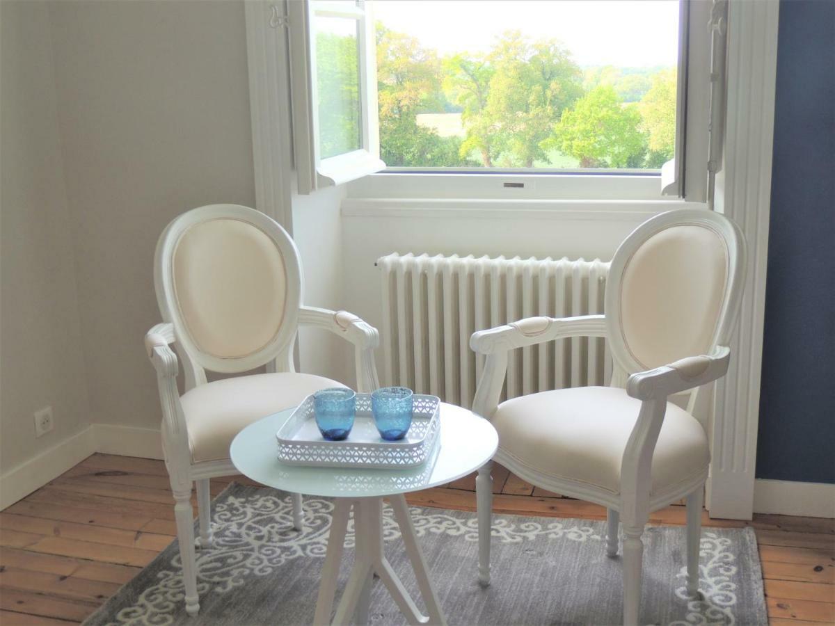 Bed and Breakfast Domaine Du Plessis Grimaud Saint-Viaud Exterior foto
